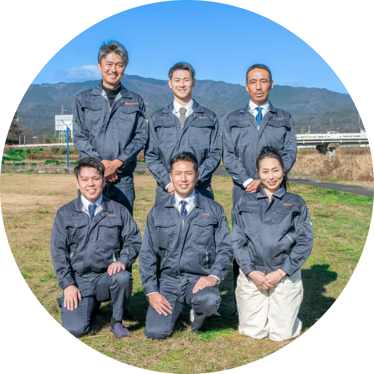 スタッフの集合写真