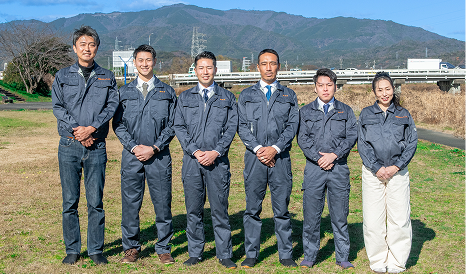 会社スタッフの写真