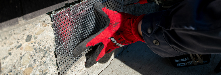 害虫駆除の作業風景