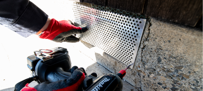 害虫駆除の作業風景