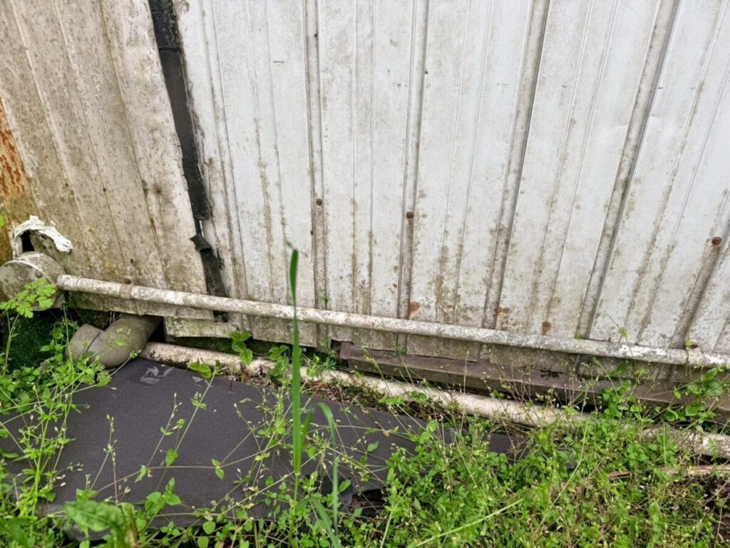 岐阜　イタチ　侵入口