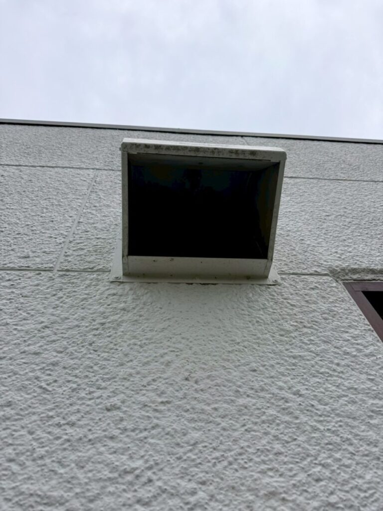 岐阜県岐阜市コウモリ被害 施工前