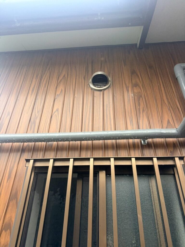 三重県鈴鹿市コウモリ被害 侵入口